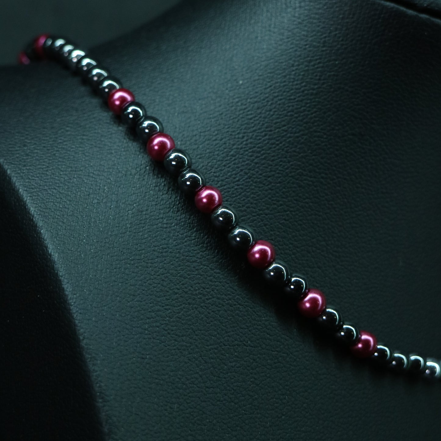 HEMATITE || Pearl Accent Bead Necklace