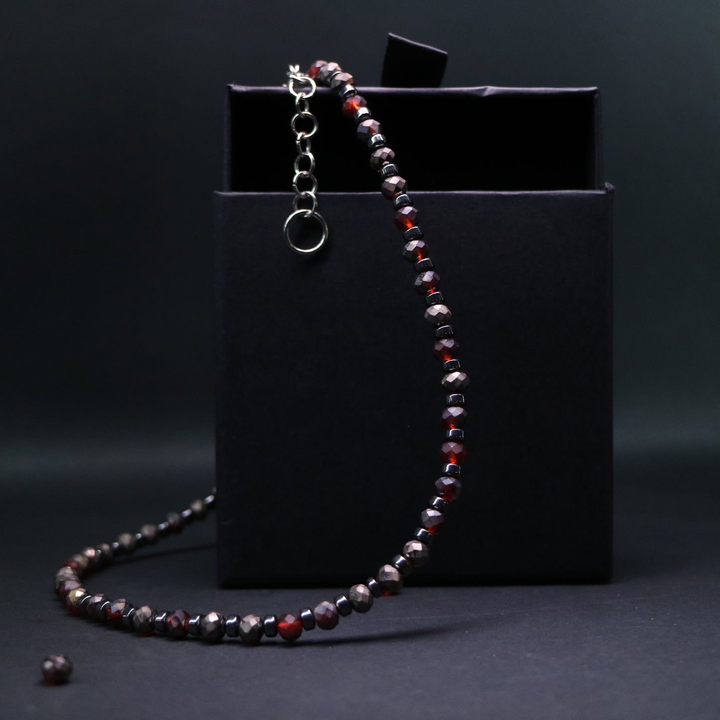 Red-Grey Frost Crystal & Hematite Bead Necklace || Stainless Steel
