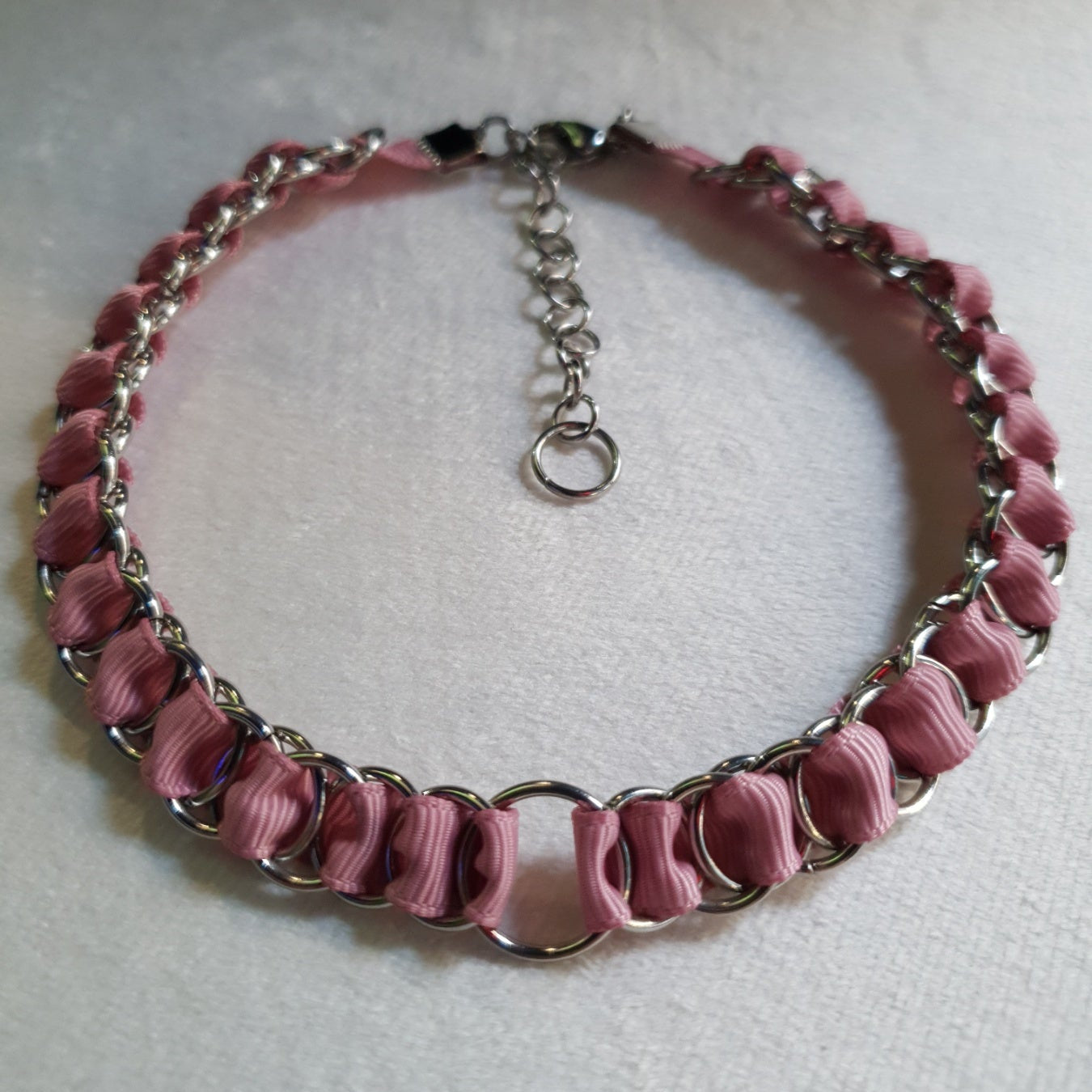 Dusty pink chainmail ribbon choker, stainless steel